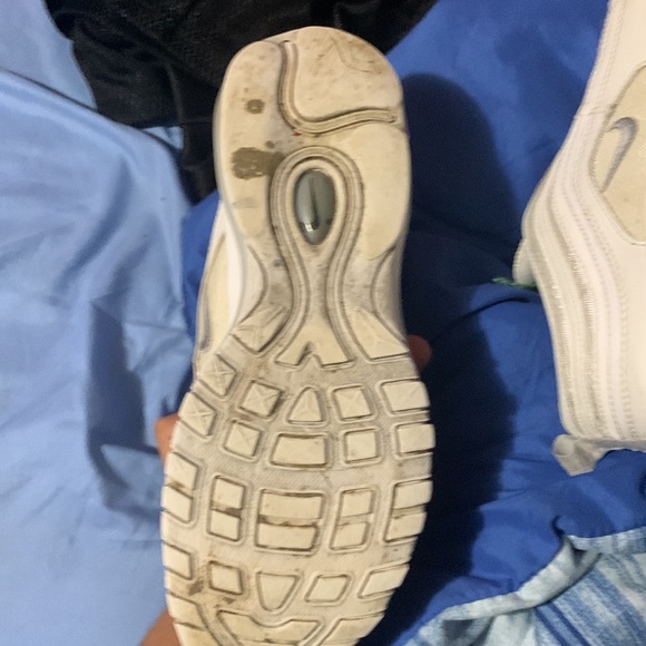 air max 97 trying to get rid of - Picture 4 of 8